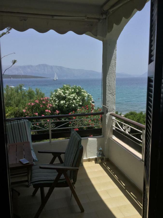 Lefkada Beachfront Apartment Nikiana Esterno foto