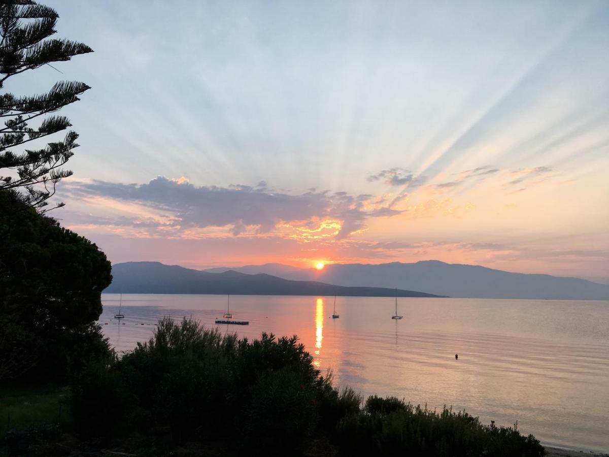 Lefkada Beachfront Apartment Nikiana Esterno foto
